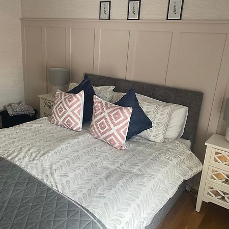 Large Townhouse With Gardens Apartment Kingscourt Exterior foto