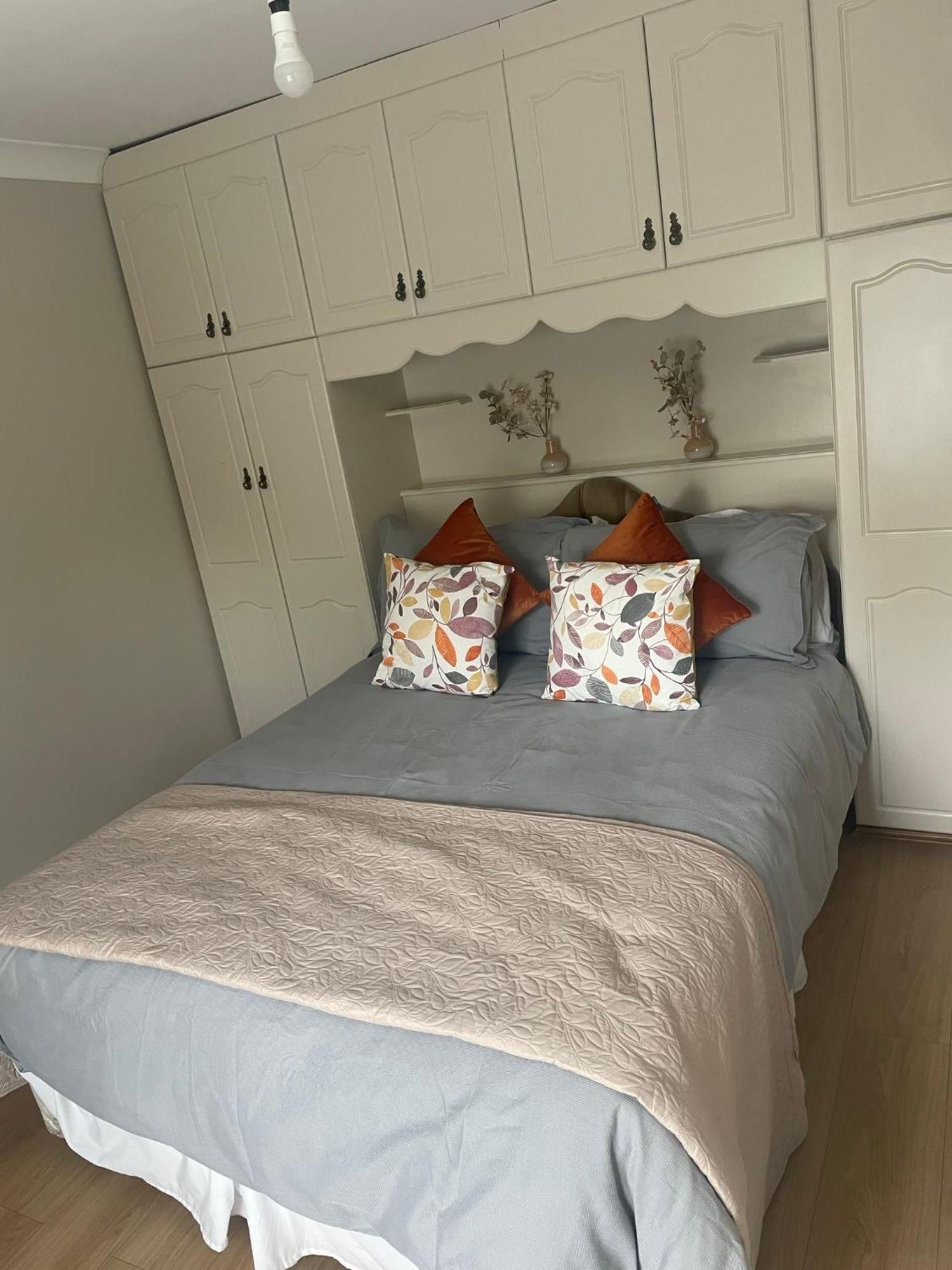 Large Townhouse With Gardens Apartment Kingscourt Exterior foto